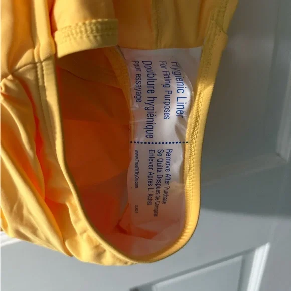 La Blanca One Piece Swimsuit in Pineapple Yellow - BNWT - Size 8 - Picture 8 of 12